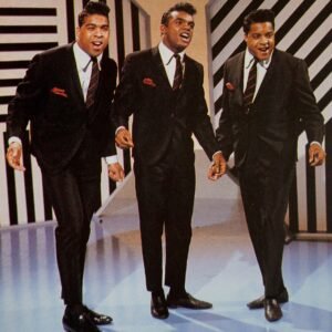 <div class="wcmp-player-container product-108"><audio controlslist="nodownload" data-product="108"  volume="1" id="108" preload="none" data-lazyloading="none" class="wcmp-player track mejs-classic" data-duration="2:37" data-estimated_duration="79"><source src="https://importedrhythmz.com?wcmp-action=play&wcmp-product=108&wcmp-file=c77df5fb-83d4-4b4f-aa88-db6158027e5c_108" type="audio/mp3" /></audio></div>Larry June X Isley Brothers type beat